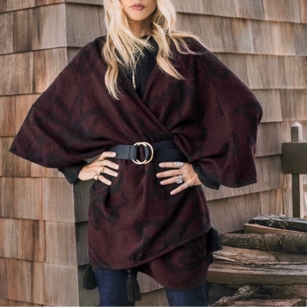 Cleobella Sevigny Capelet Shawl Poncho Throw Cape Wrap OS Boho Western